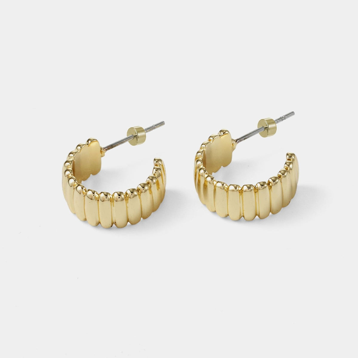 Ribbed Huggie Hoop Earring