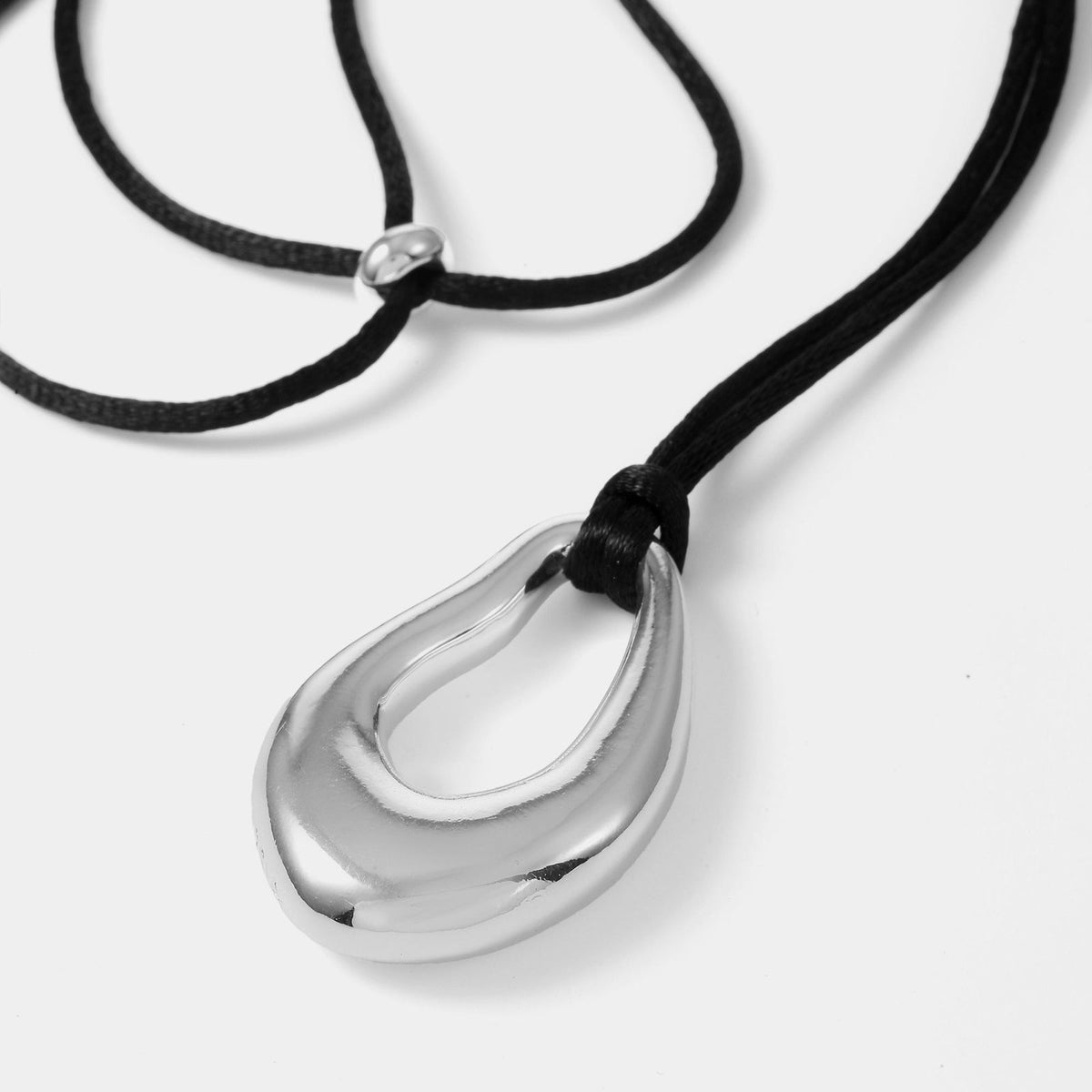 The Sculpted Pendant