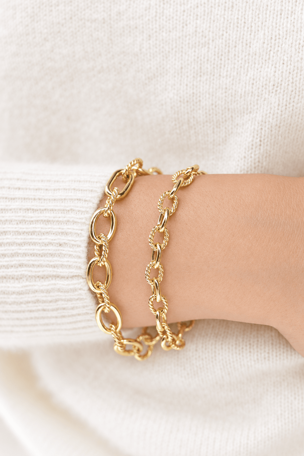 Petite Interlocking Twisted Cable Bracelet