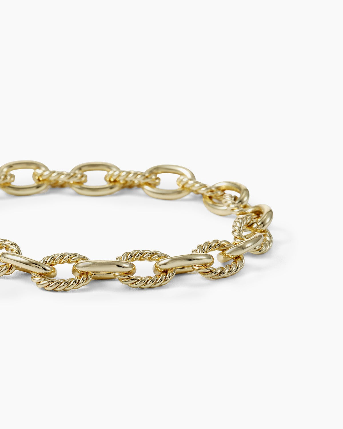 Petite Interlocking Cable Bracelet