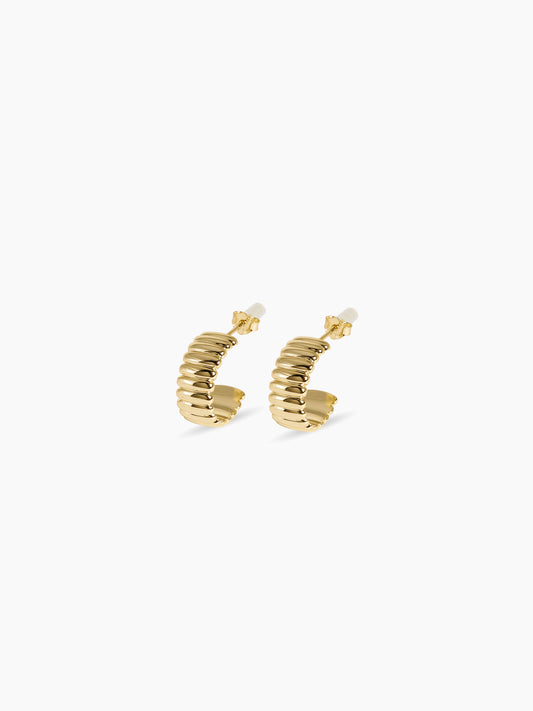 Ribbed Huggie Hoop Earring